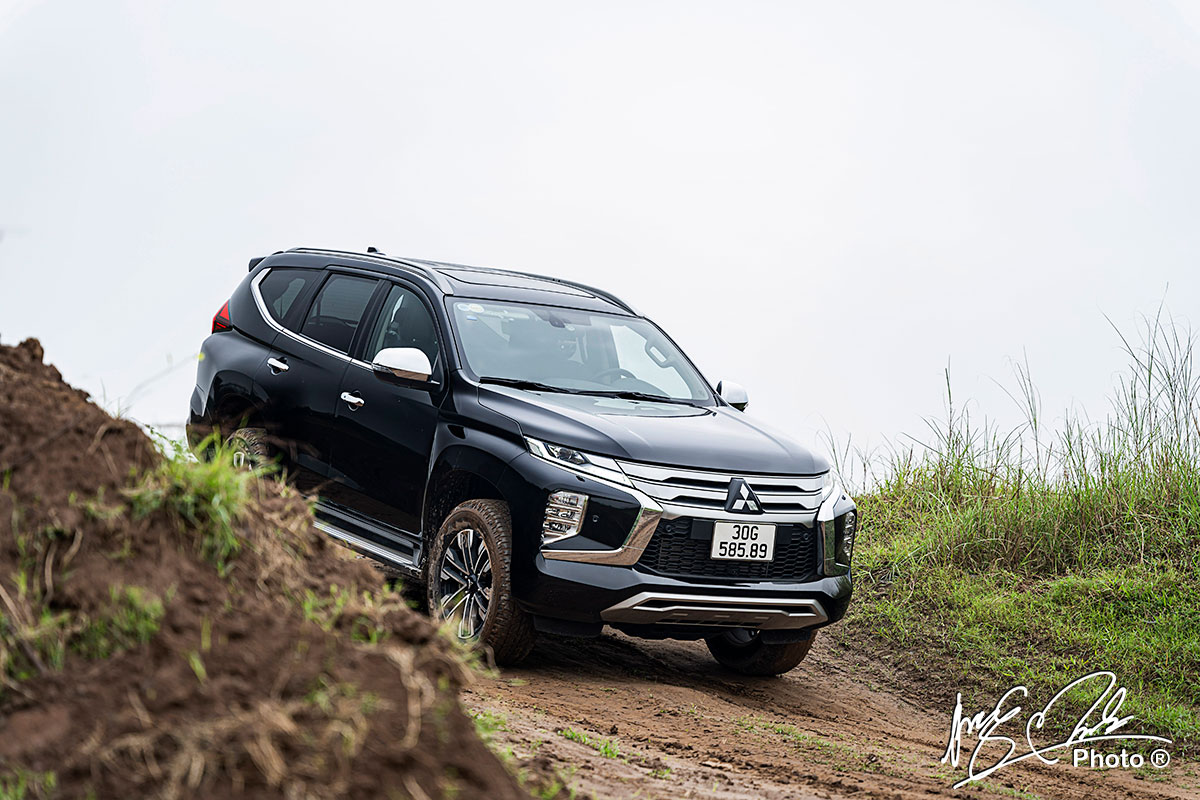 Mitsubishi Pajero Sport.