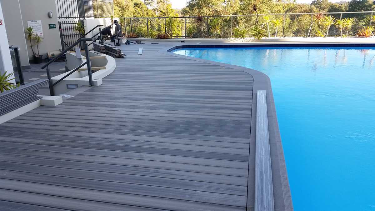 Gỗ nhựa kết hợp nhiều ưu điểm của gỗ tự nhi&ecirc;n v&agrave; nhựa PVC