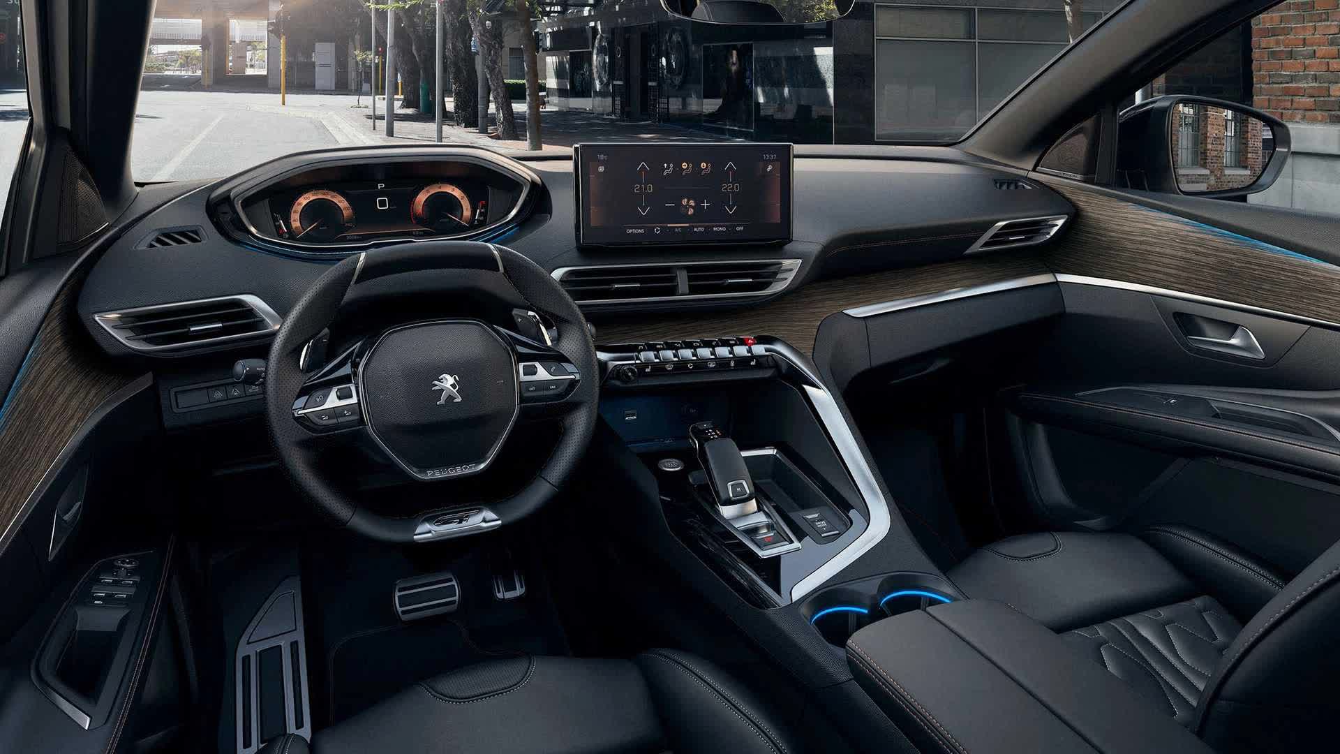 Nội thất xe Peugeot 5008 2022 .