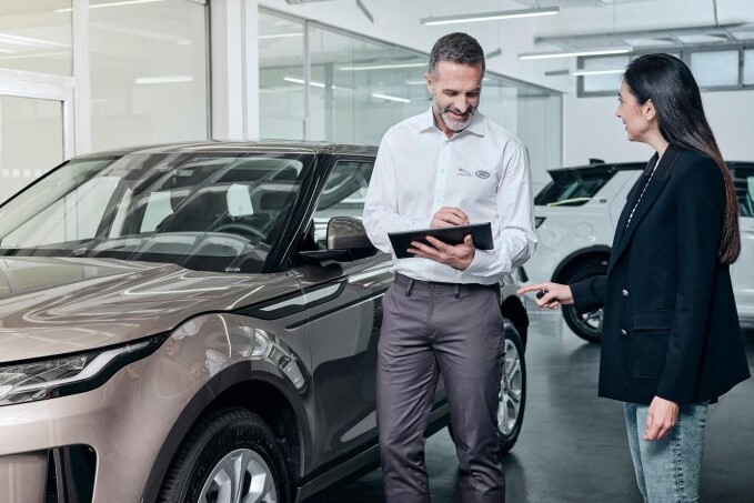 Jaguar v&agrave; Land Rover tung ưu đãi dịch vụ bảo dưỡng cu&ocirc;́i năm 1