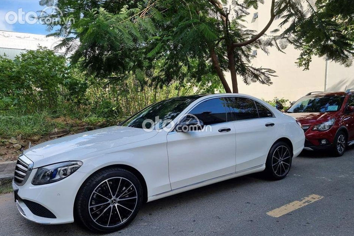Mercedes-Benz C200 Exclusive được đánh giá là mẫu xe có khả năng giữ giá tốt.