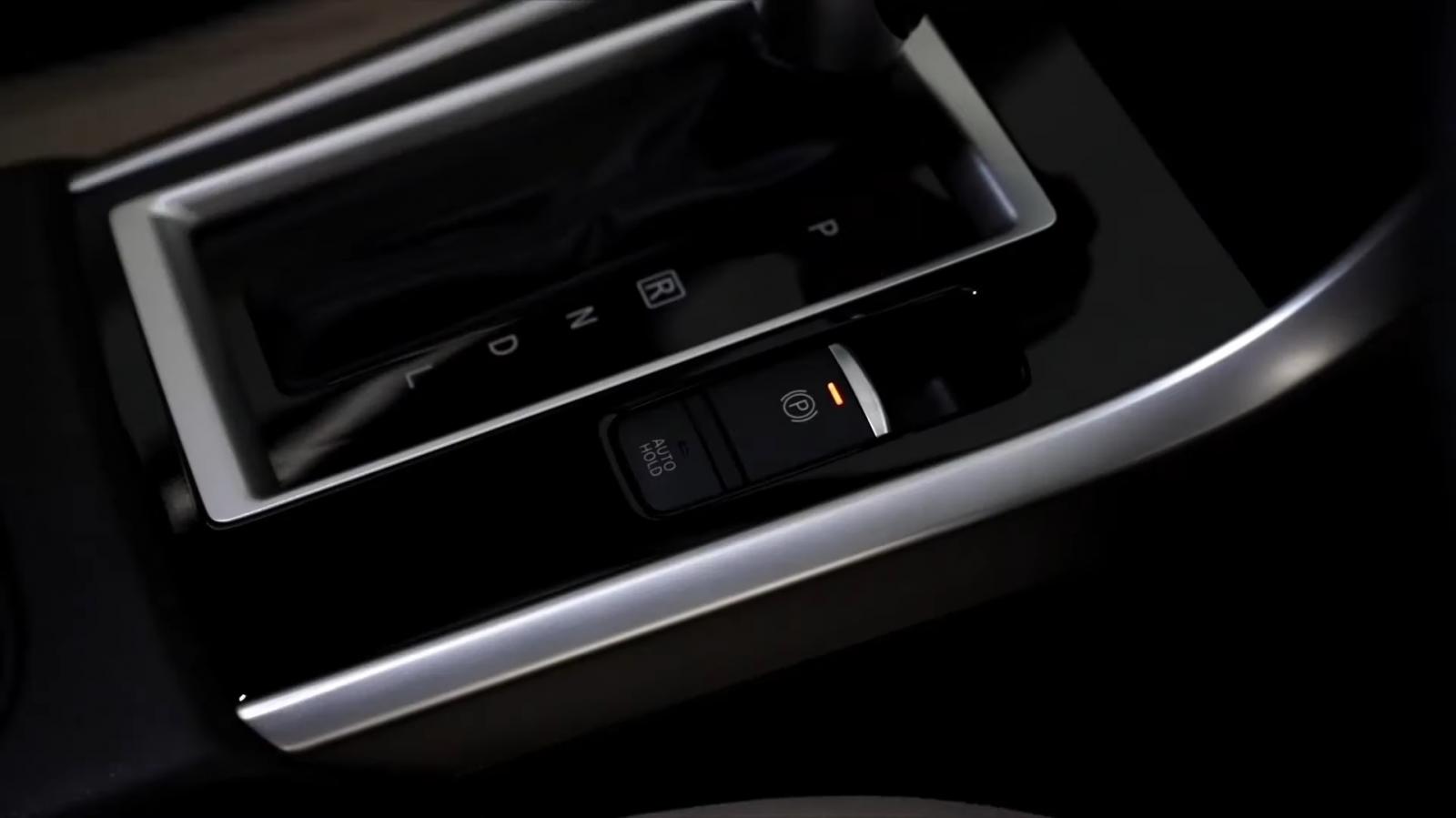Phanh tay điện tử và giữ phanh tự động trên Mitsubishi Xpander 2022.