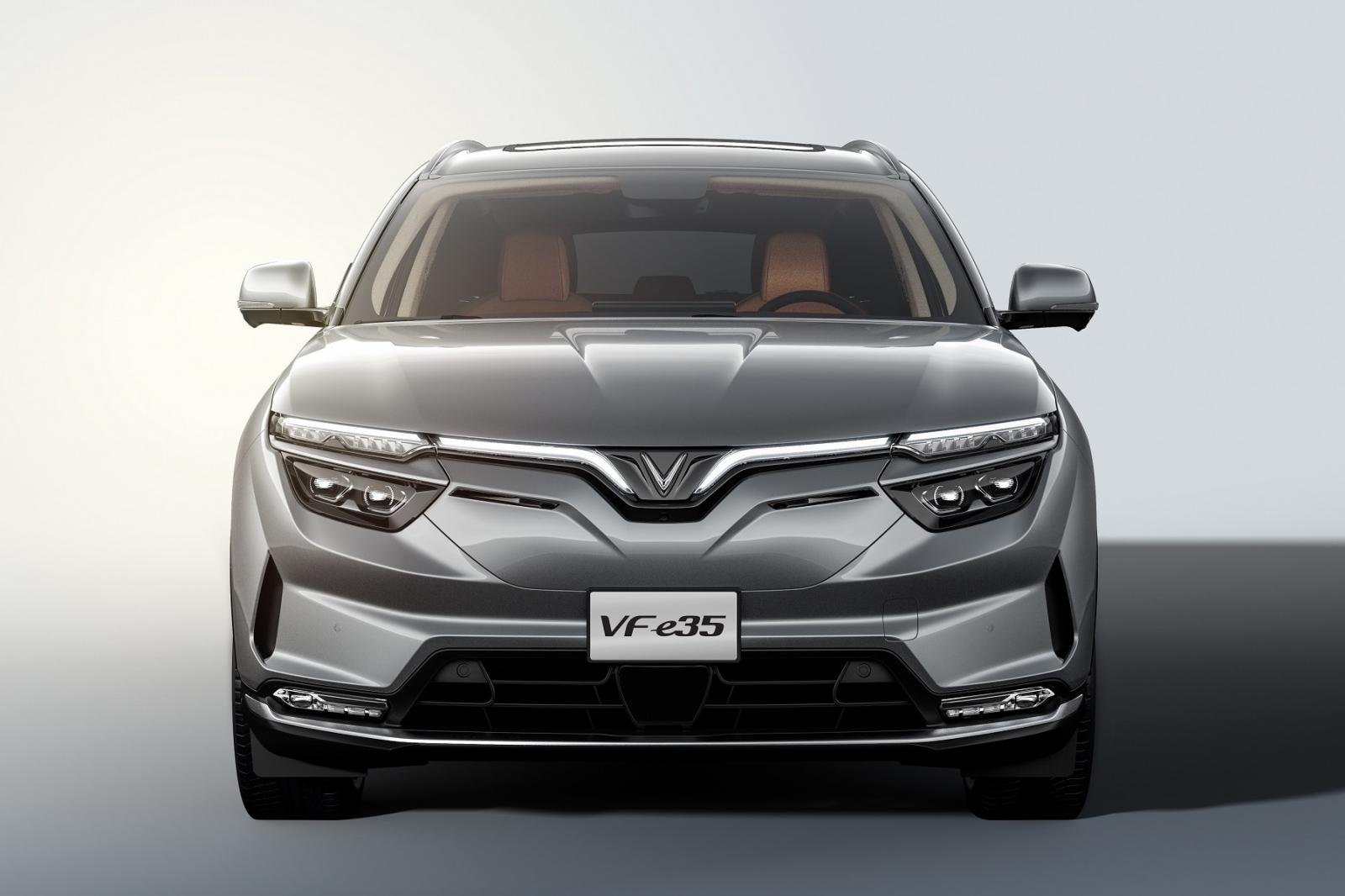 Đầu năm 2021, VF e35 và VF e36 đã được ra mắt khách Việt với tên gọi VF32 và VF33 1
