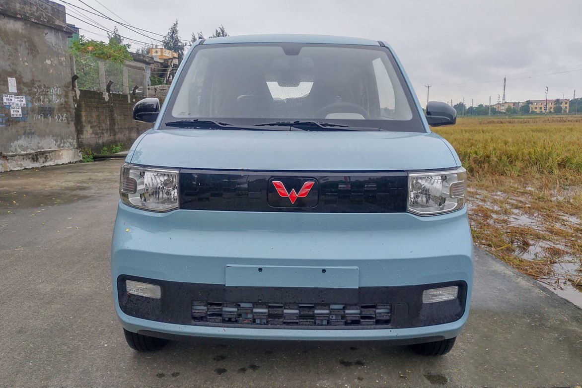 Chi&ecirc;́c xe có thi&ecirc;́t k&ecirc;́ vu&ocirc;ng vức. a2