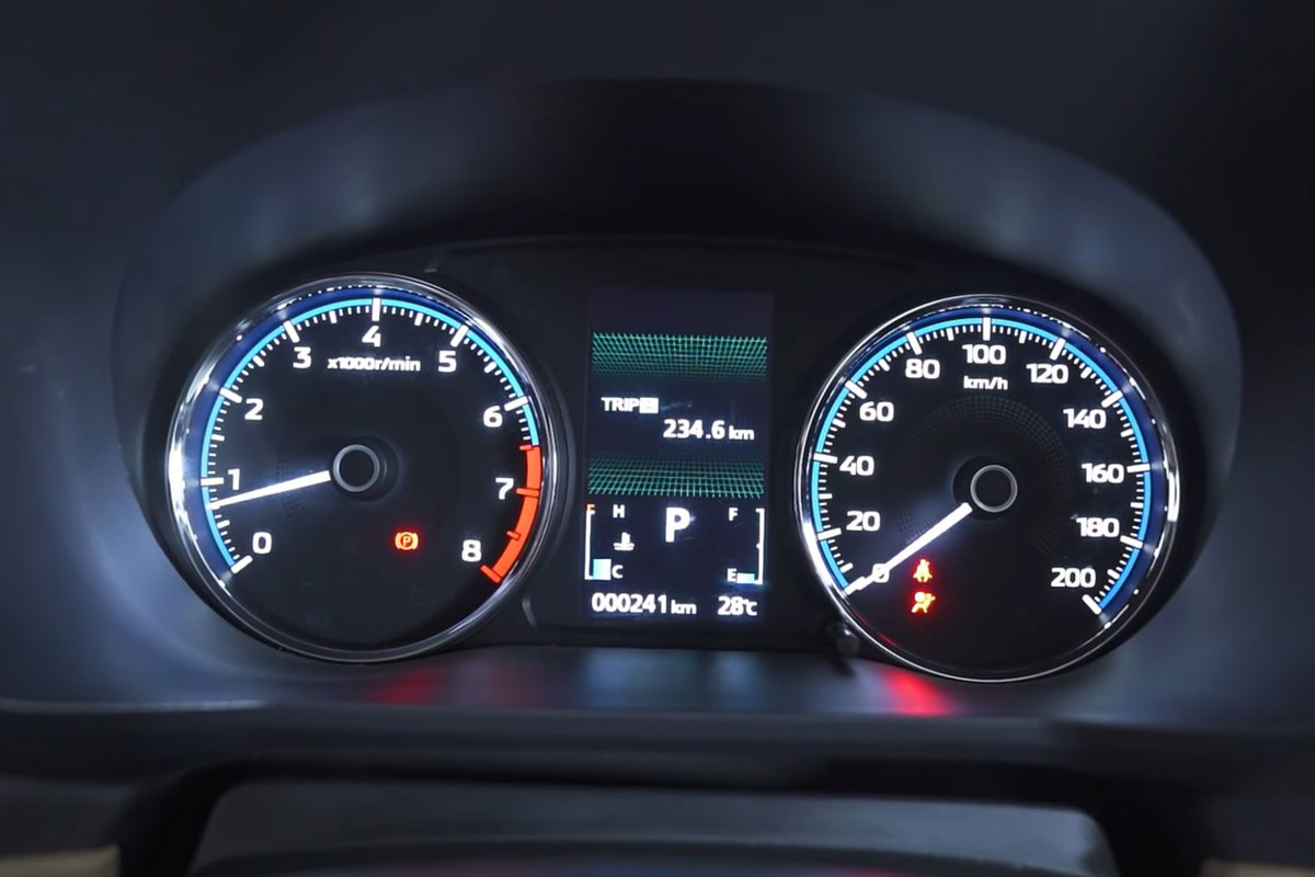 Ảnh thực tế Mitsubishi Xpander 2022, có trang bị xe tiền tỷ a10