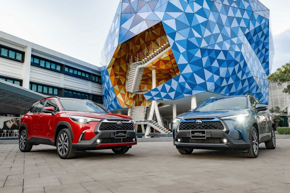Giá xe Toyota Corolla Cross đã tăng thêm 10 triệu đồng.