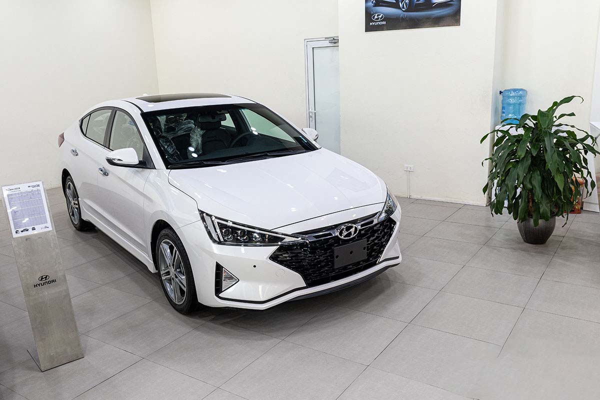 Hyundai Elantra chỉ bán được 166 xe trong tháng 10 1