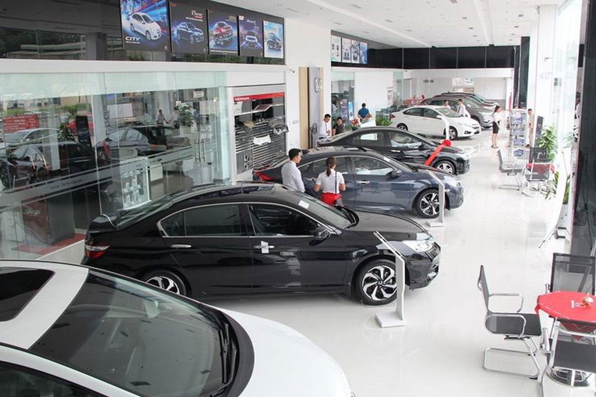 Thị trường ô tô ‘chạy nước rút’ cuối năm, doanh số tháng 10 tăng 120%.