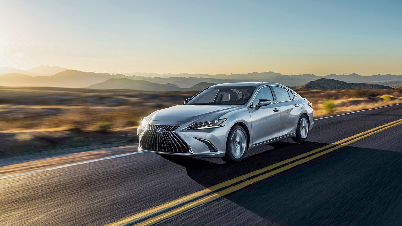 Lexus ES 2022 được tinh chỉnh lại hệ thống treo để gia tăng cảm giác lái.