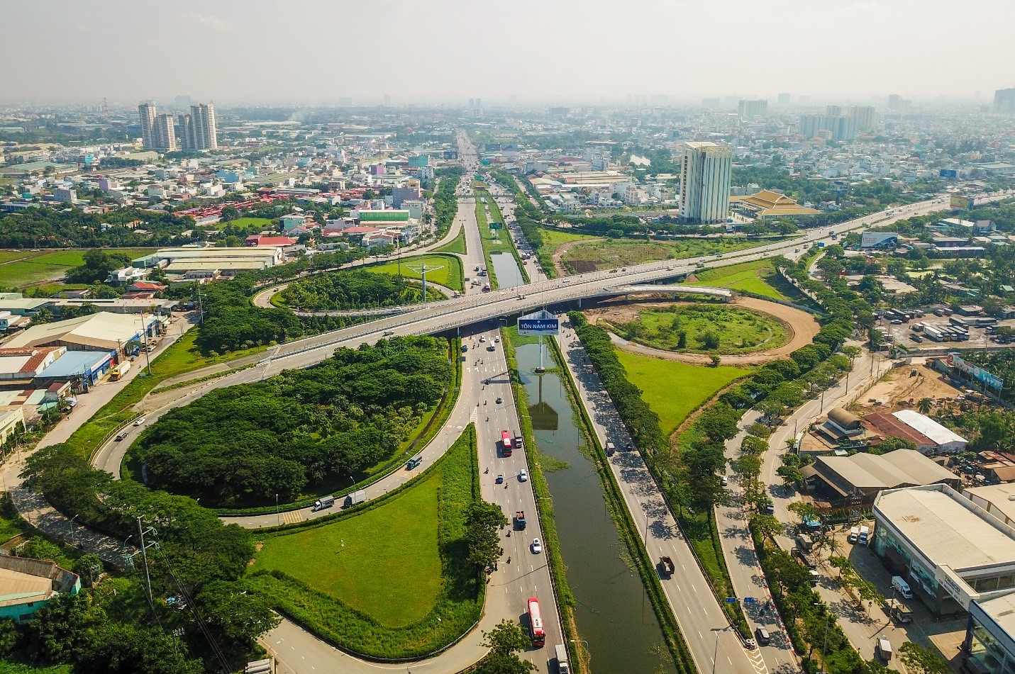 Tùy thuộc vào mục đích sử dụng, cơ quan có thẩm quyền sẽ giao chủ sở hữu quỹ đất khác nhau