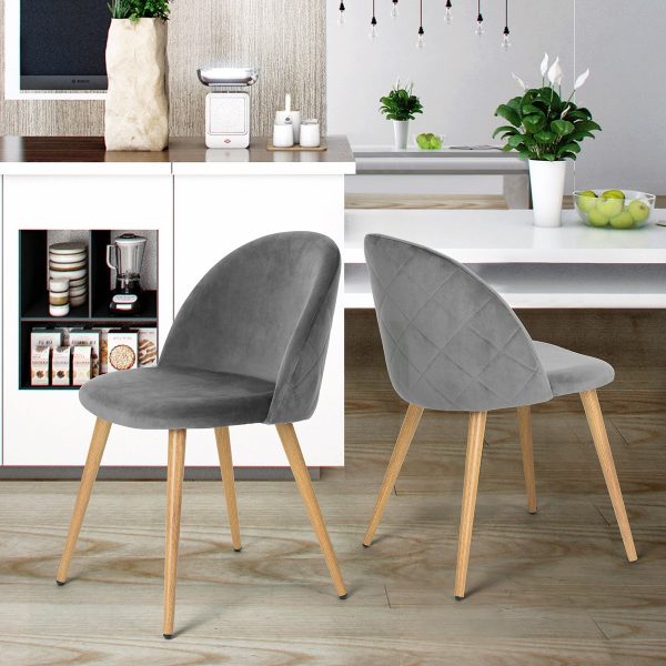Ghế ăn bọc nệm nhung t&ocirc;ng m&agrave;u x&aacute;m thanh lịch - sự lựa chọn ho&agrave;n hảo cho ph&ograve;ng ăn phong c&aacute;ch hiện đại hoặc Scandinavian.