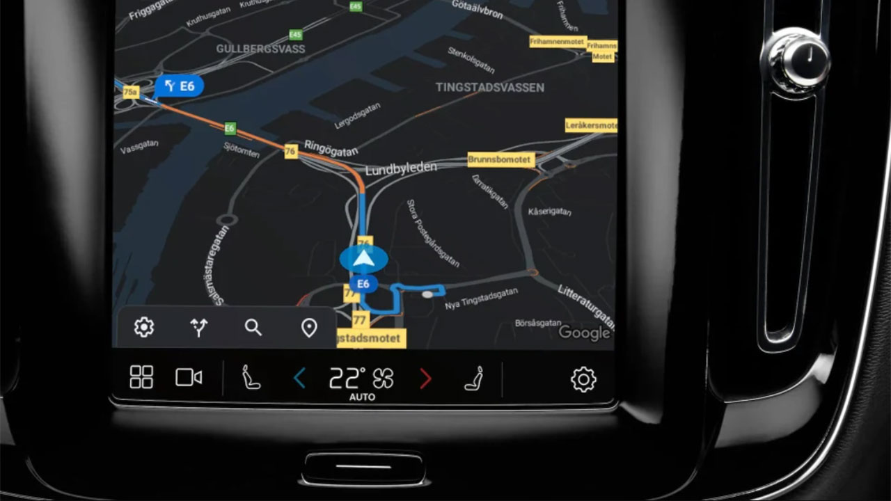 Hệ thống giải trí của Volvo XC40 tích hợp Google Maps.
