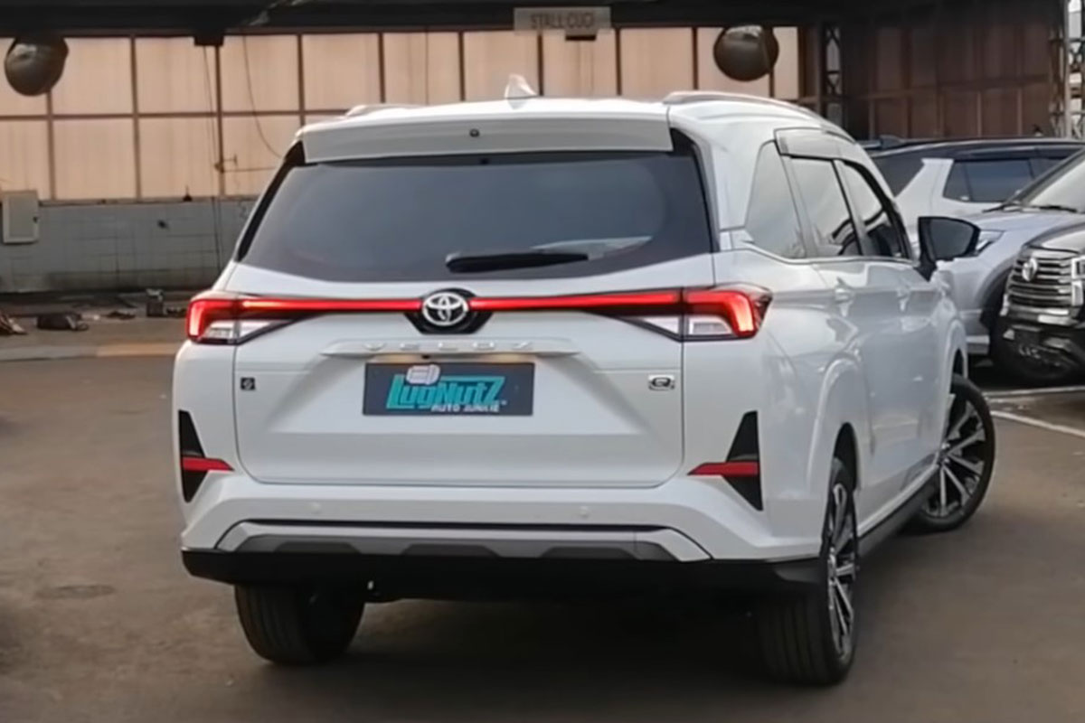 Cận cảnh Toyota Veloz 2022 ngoài đời thực, liệu đây là xe thay thế Innova hoặc Rush a3