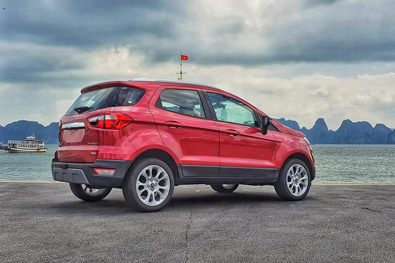 Ford Ecosport phiên bản 1.5L AT Trend được thiết kế ấn tượng với những đường nét góc cạnh