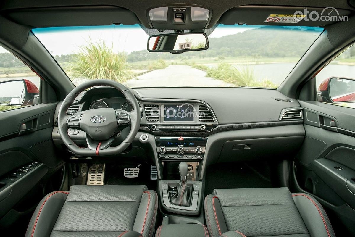 Thiết kế nội thất xe Hyundai Elantra 1
