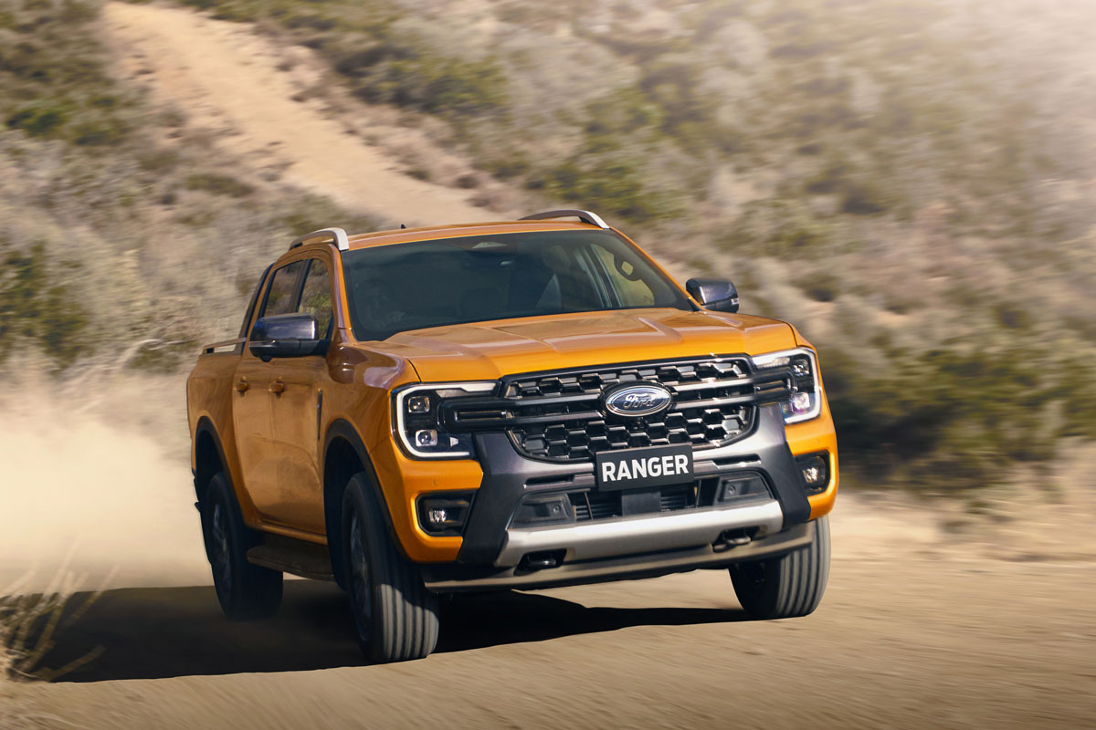 Ford Ranger sở hữu một diện mạo mạnh mẽ v&agrave; ấn tượng hơn