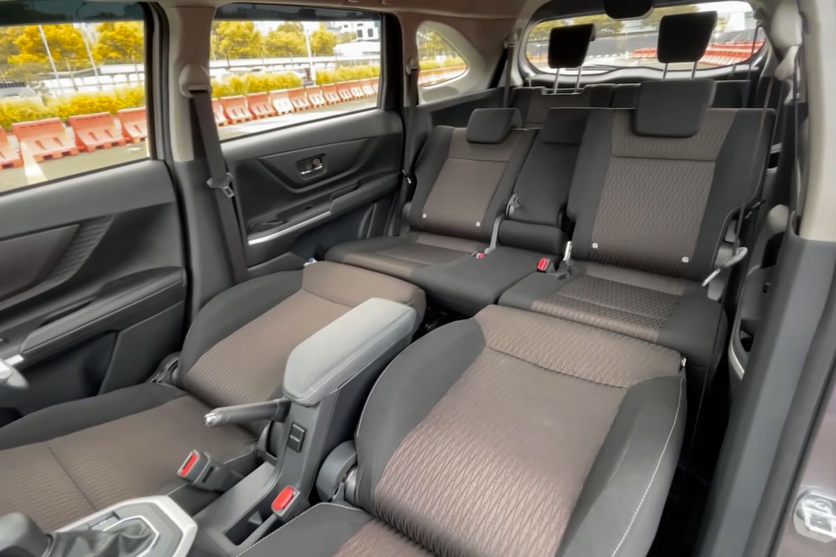 Đánh giá xe Toyota Avanza 2022 a72