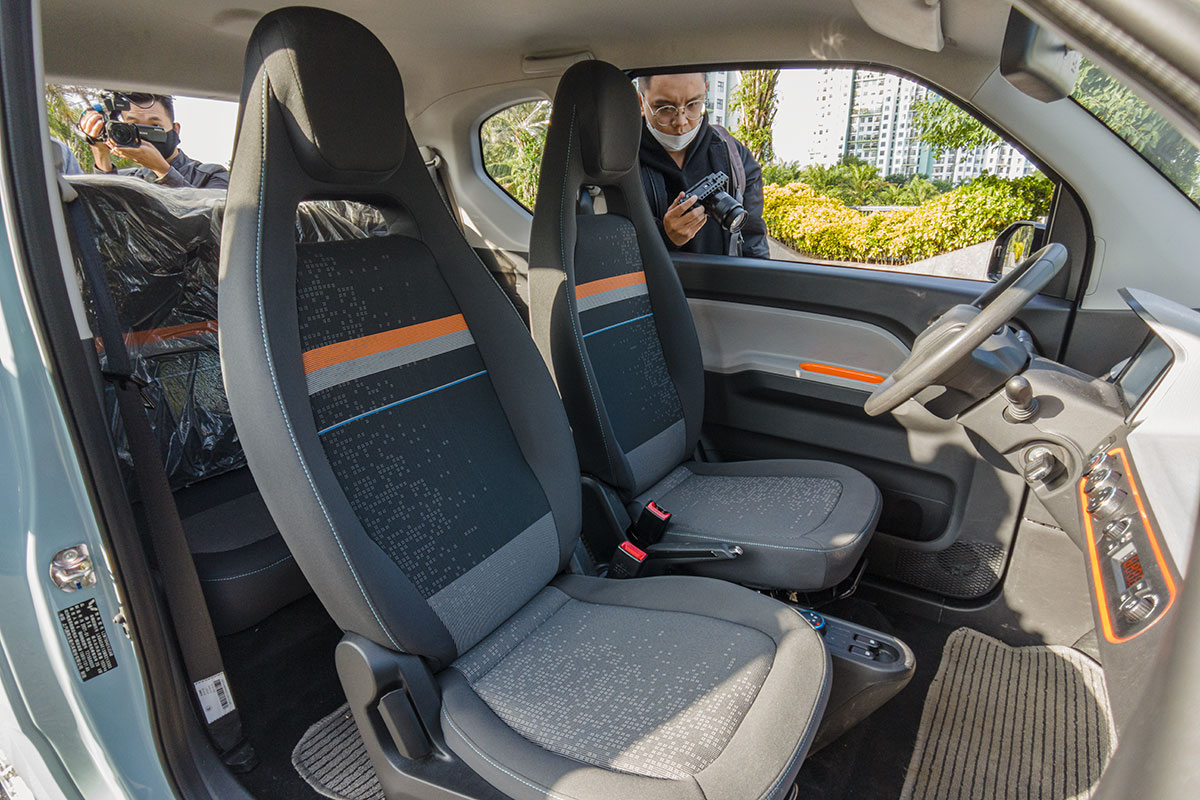 Hàng ghế trước của Hùng Quang Mini EV Hàng ghế trước của Hùng Quang Mini EV.