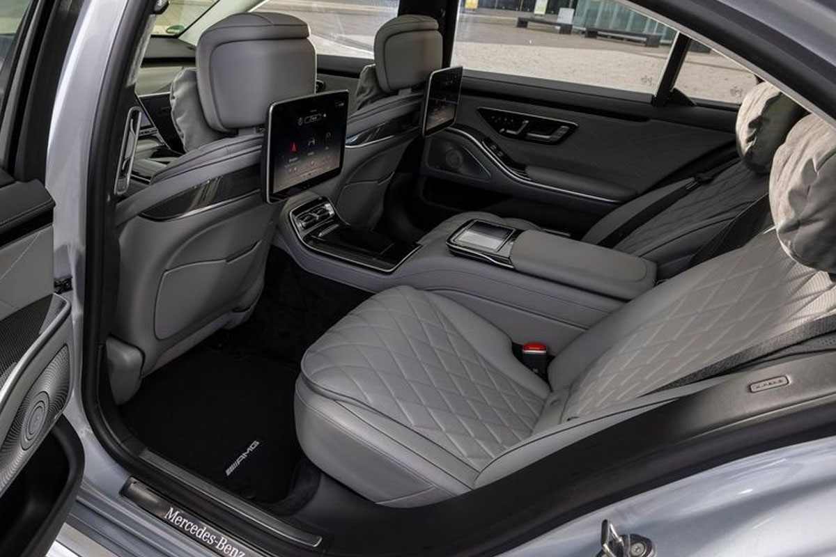 Thông số kỹ thuật Mercedes-Benz S-Class 2022: Nội thất xe.