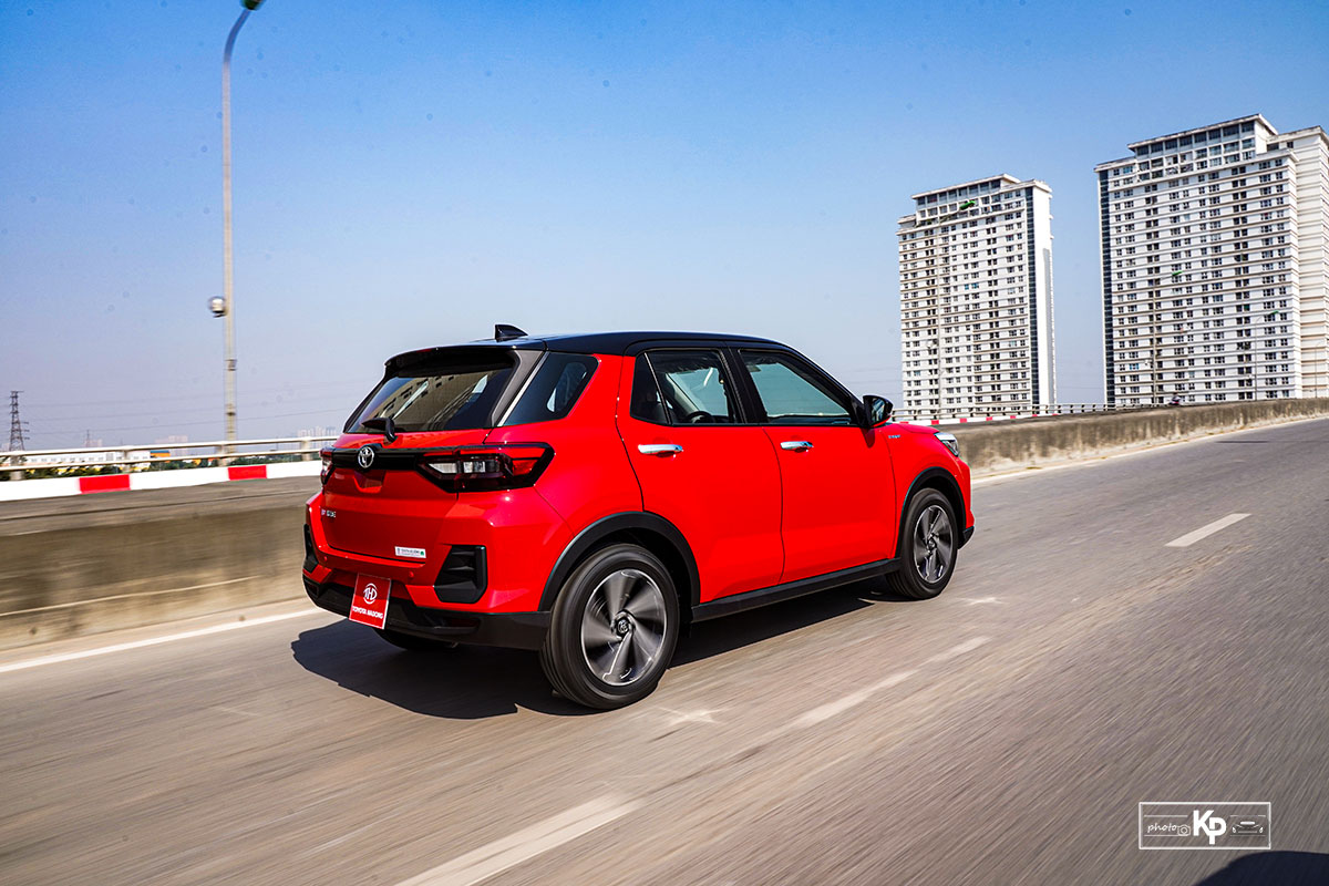 Đánh giá xe Toyota Raize 2021-2022 a18