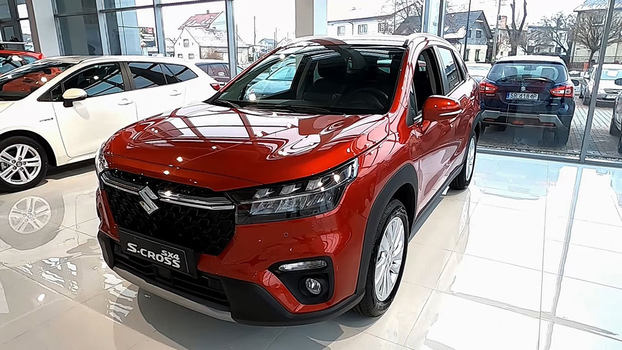 Ảnh Suzuki S-Cross 2022 ngoài đời thực vừa về đại lý, giá ngang Toyota Corolla Cross a1