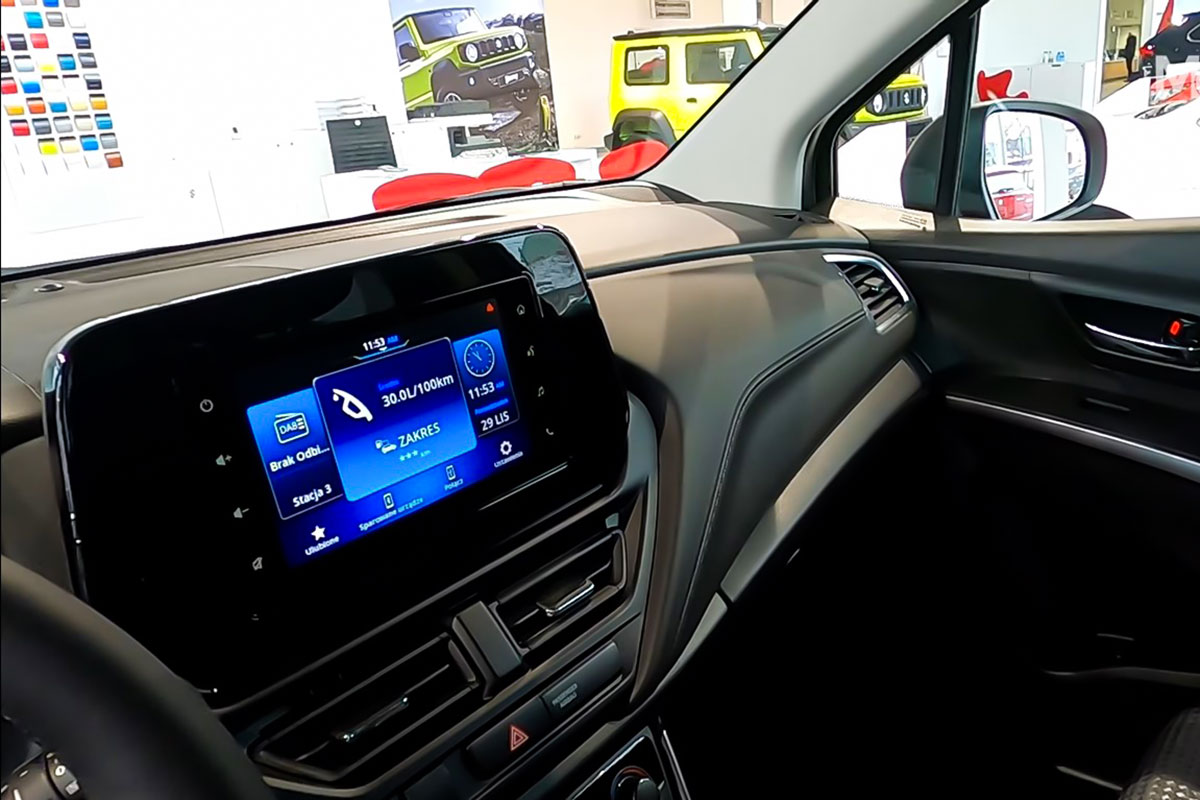 Ảnh Suzuki S-Cross 2022 ngoài đời thực vừa về đại lý, giá ngang Toyota Corolla Cross a6