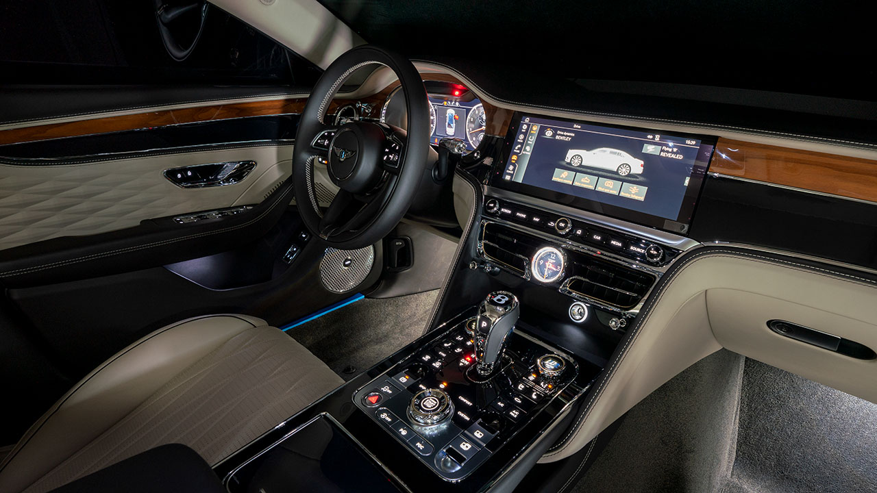 Tham quan nhà máy Bentley bằng hình thức trực tuyến 2.