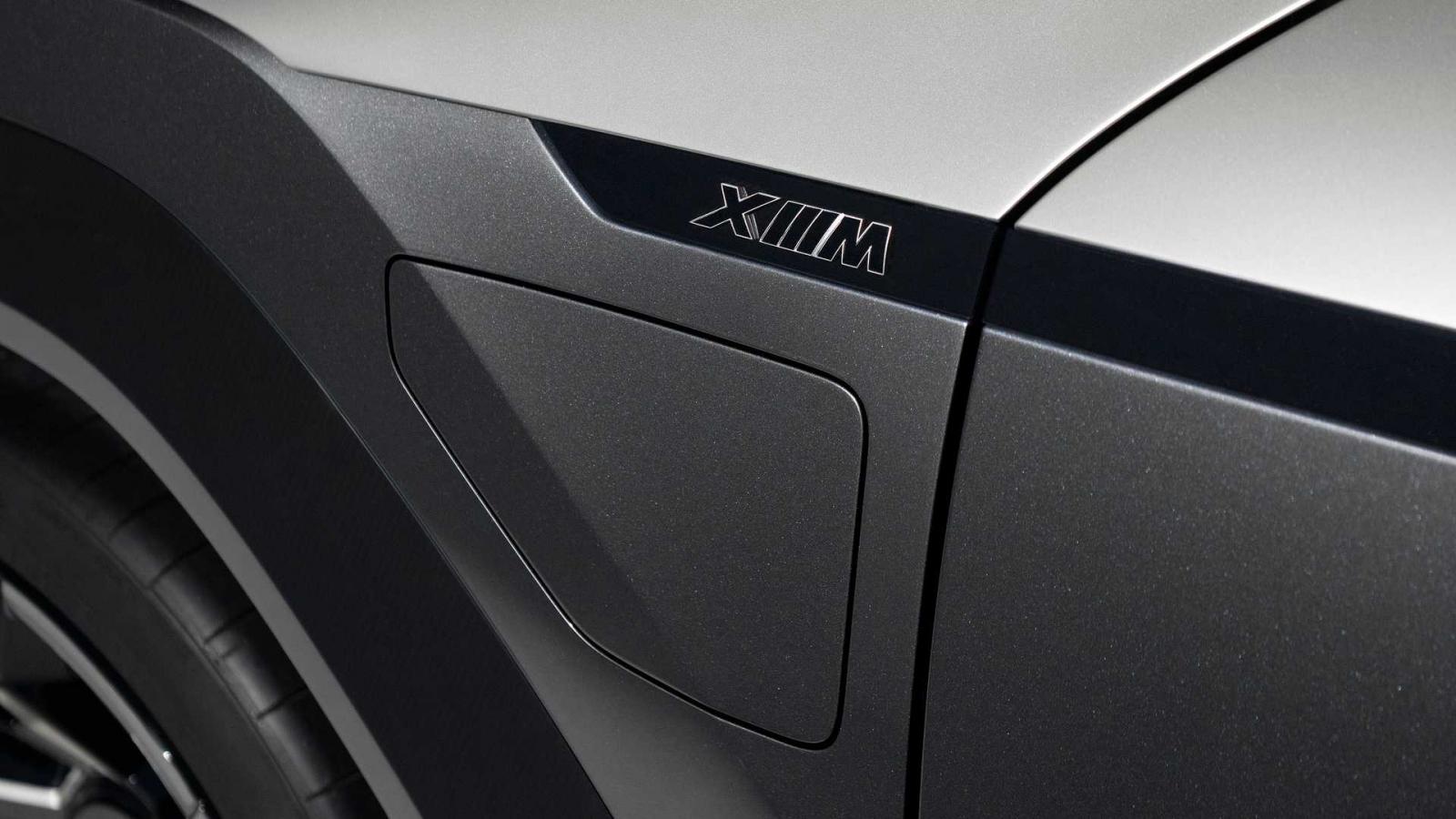 BMW XM Concept 7.