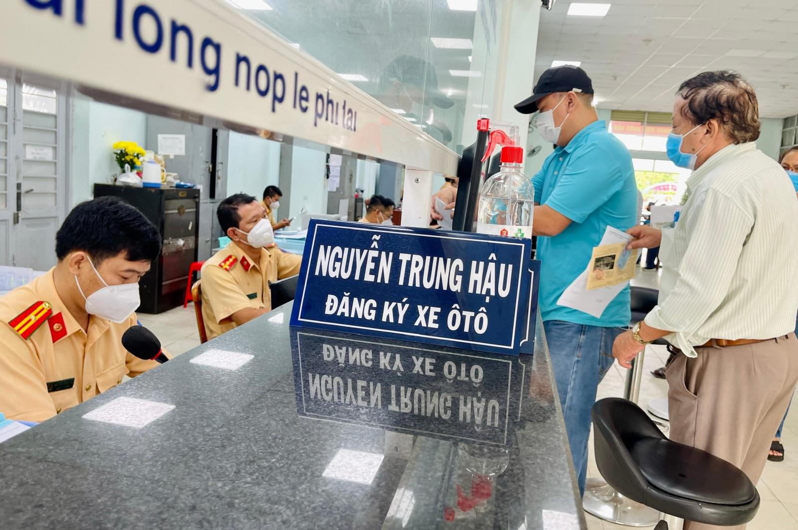 Gần 12.000 xe lắp ráp đăng ký trong ngày 1/12/2021 1