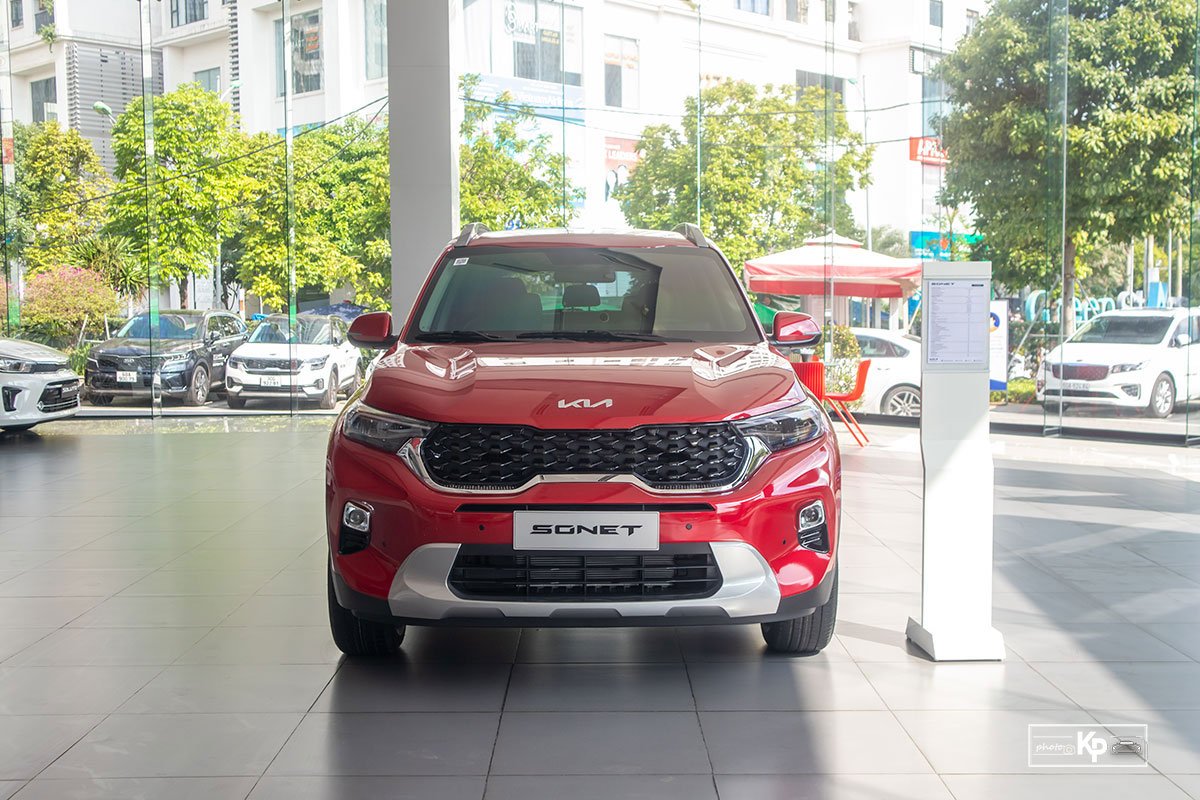 KIA Sonet bất ngờ tăng giá bán, cao nhất lên tới 614 triệu đồng.