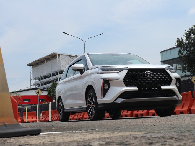 Đ&aacute;nh gi&aacute; Toyota Veloz 2022 a5