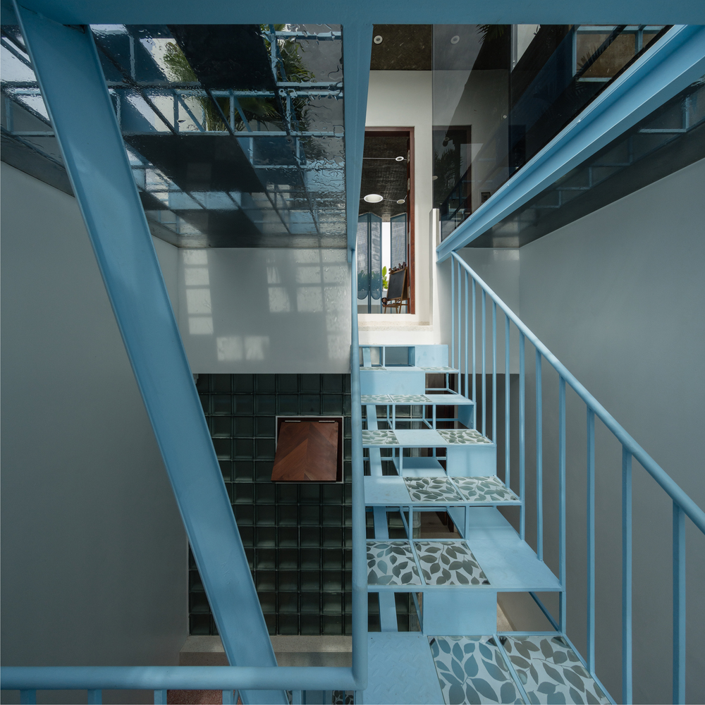 cầu thang nh&agrave; ống 30m2