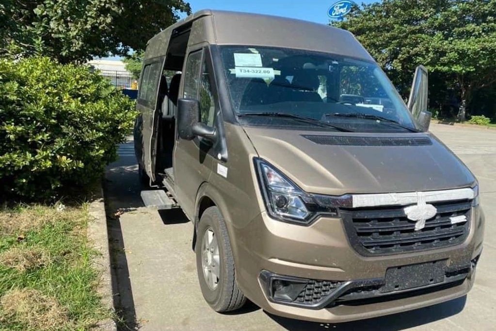 Ford Transit 2022 lộ diện tại Việt Nam với nhiều điểm cải tiến mới 1