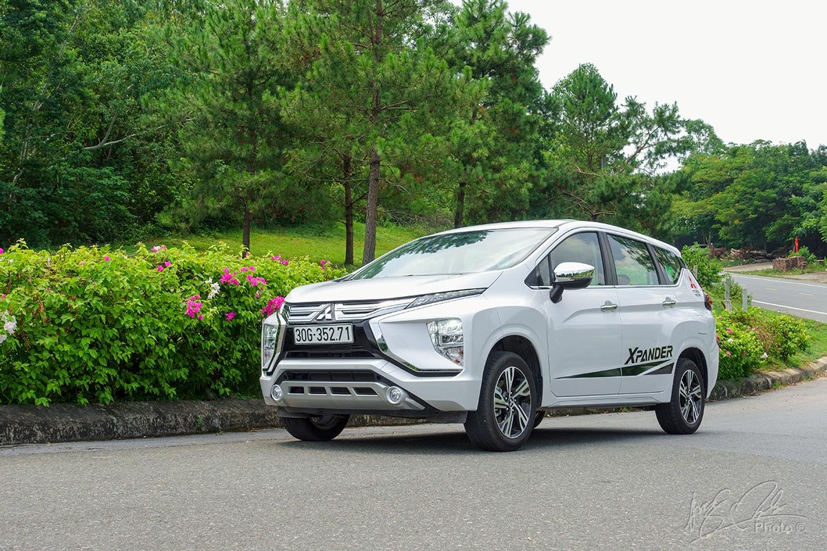 Mitsubishi Xpander nhưng trang bị lại hơn hẳn đối thủ n&ecirc;n với những kh&aacute;ch h&agrave;ng mua xe 1