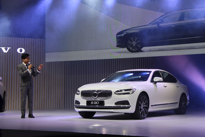 Volvo S90 LWB 2022 1