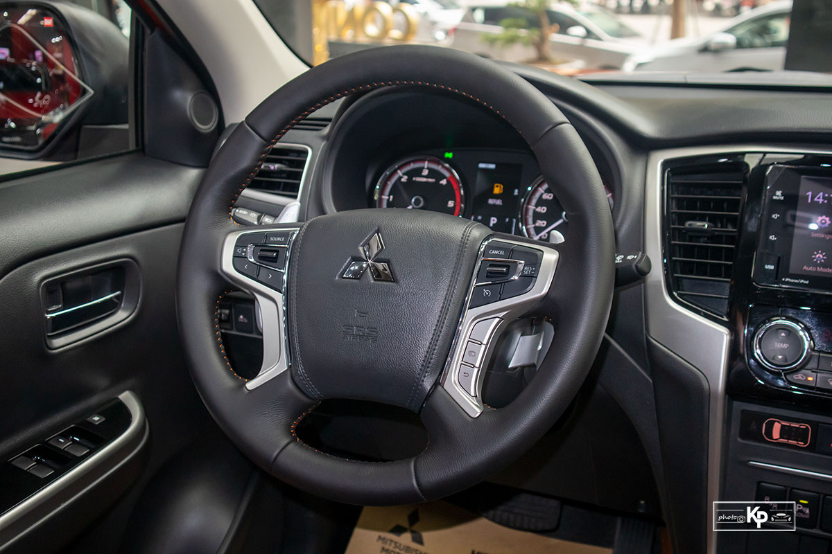 Cận cảnh Mitsubishi Triton Athlete 2022 vừa về đại lý, trẻ trung và cá tính hơn a16