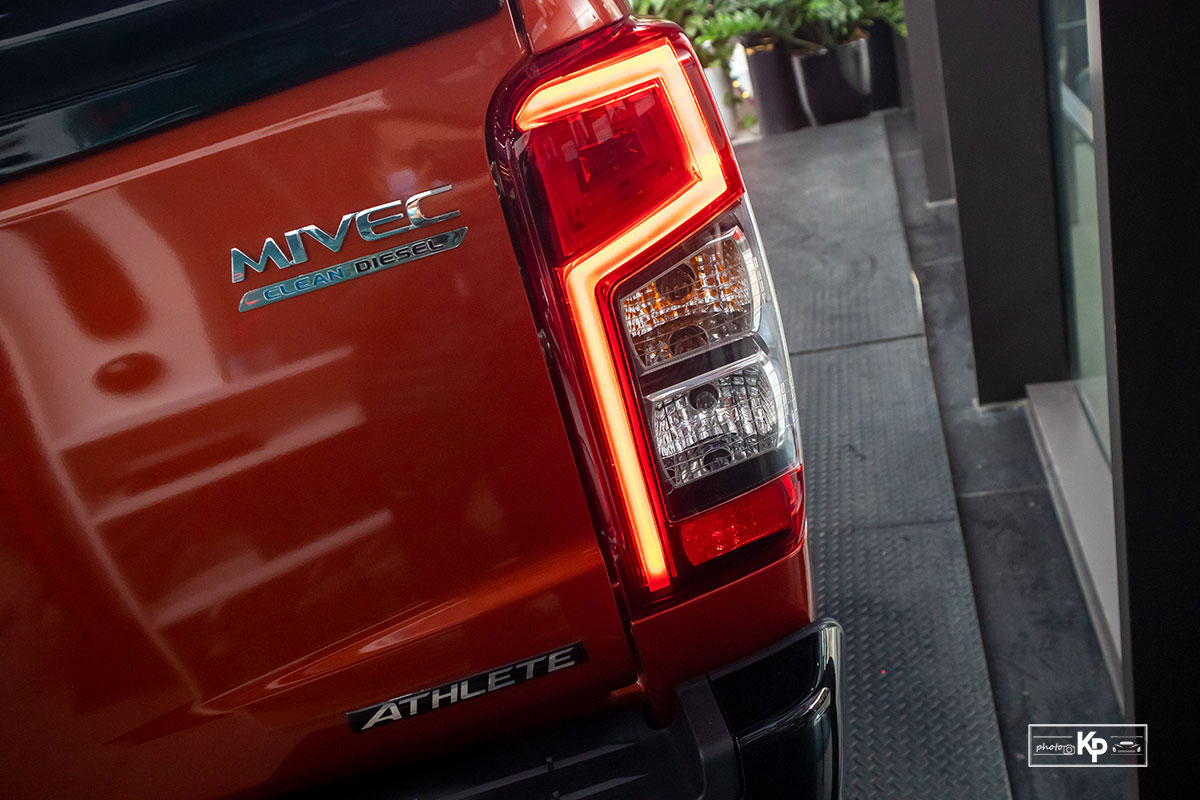 Cận cảnh Mitsubishi Triton Athlete 2022 vừa về đại lý, trẻ trung và cá tính hơn a14