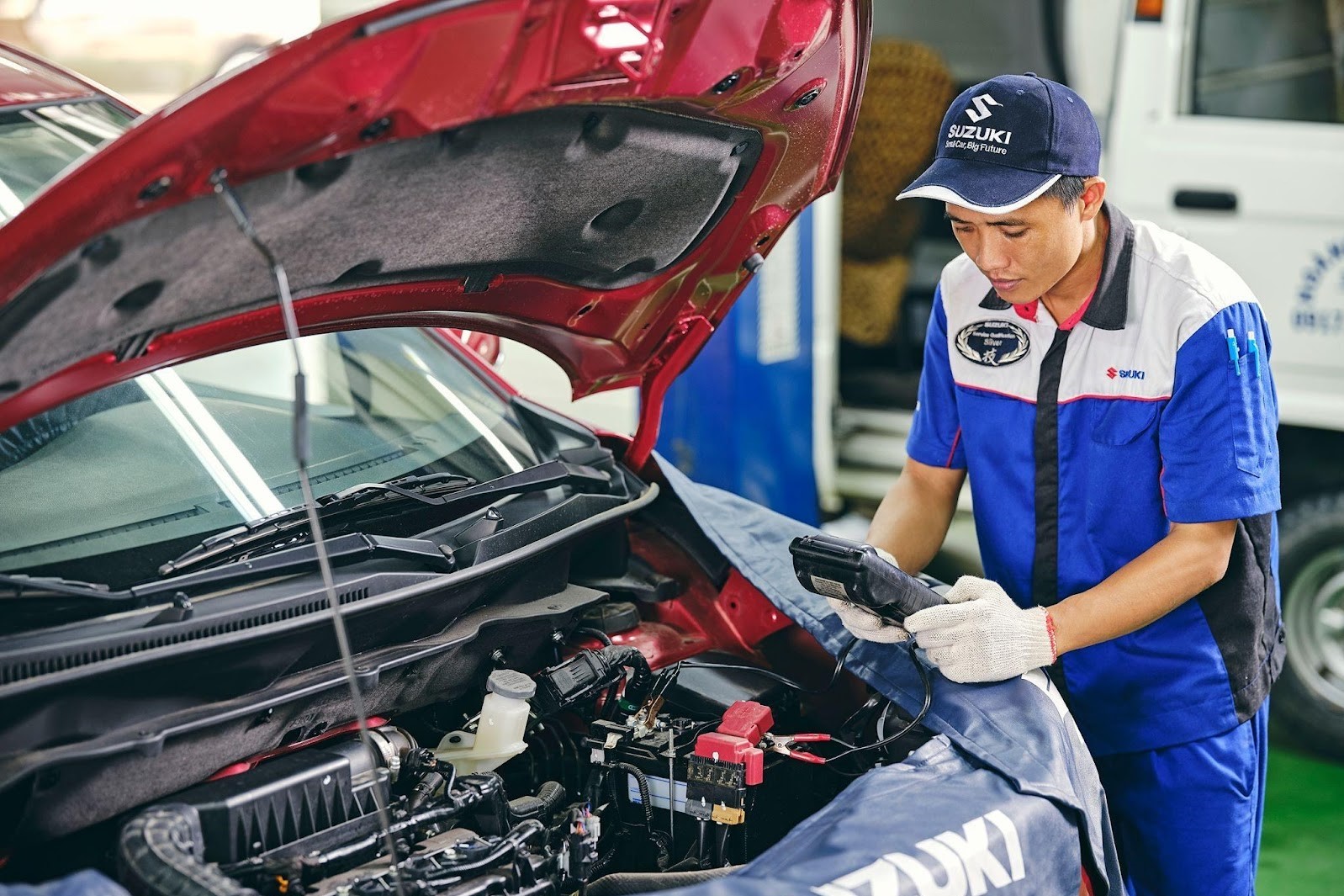 Suzuki đ&atilde; mở th&ecirc;m nhiều đại l&yacute; mới, gi&uacute;p kh&aacute;ch h&agrave;ng dễ d&agrave;ng tiếp cận để chọn mua xe v&agrave; tham gia bảo dưỡng&nbsp; 1
