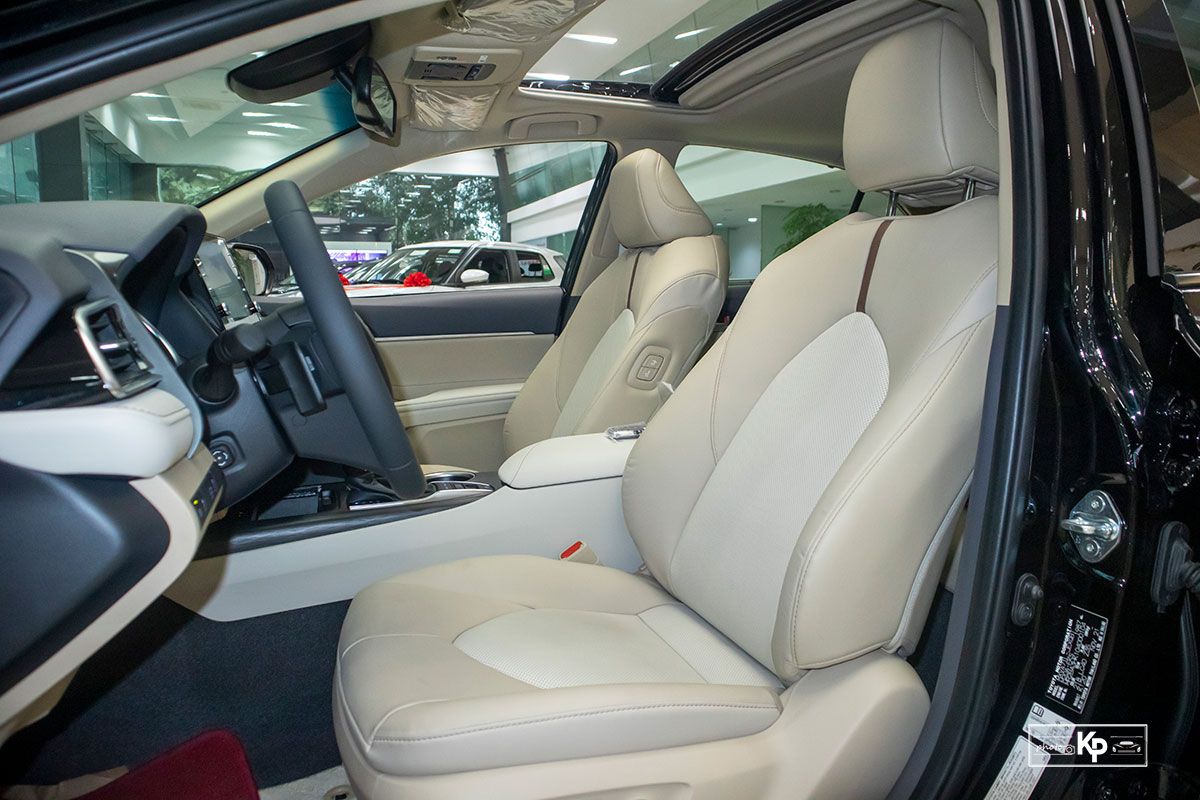 Chi tiết Toyota Camry 2.0Q 2022 vừa về đại lý, phiên bản mới nhiều tiên nghi đáng giá a19