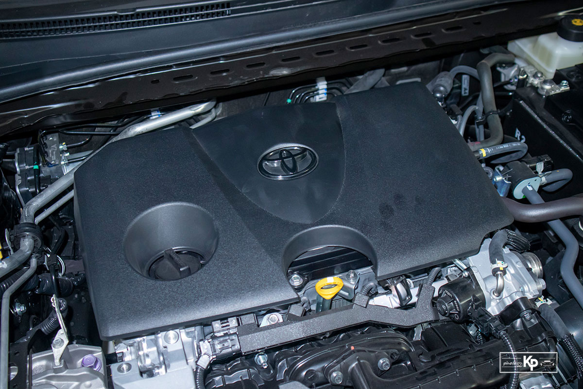 Chi tiết Toyota Camry 2.0Q 2022 vừa về đại lý, phiên bản mới nhiều tiên nghi đáng giá a5