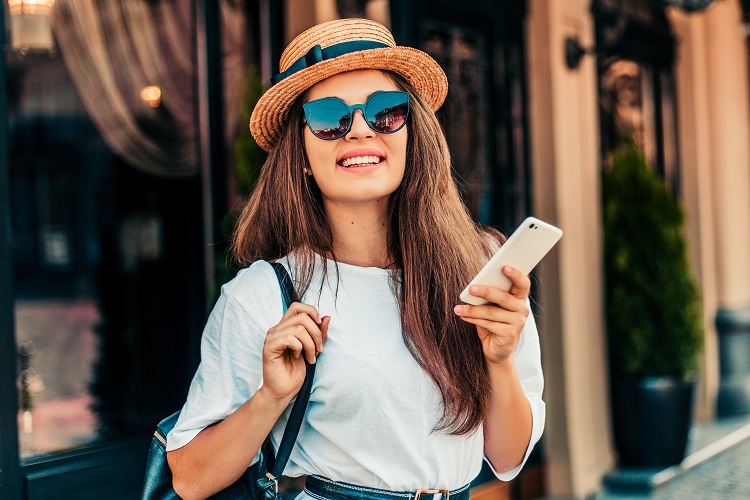 Thế hệ Millennials l&agrave; đối tượng chi ti&ecirc;u nhiều nhất cho những trải nghiệm li&ecirc;n quan đến thời trang, phim ảnh, giải tr&iacute;