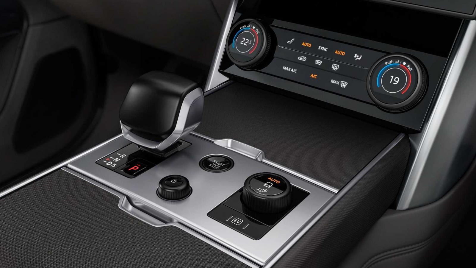 Land Rover Range Rover SV 2023 7.