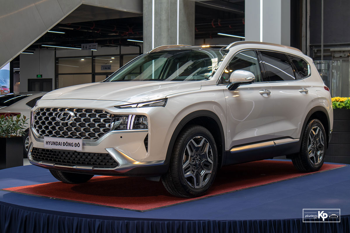 Hyundai Santa Fe 2022 lặng lẽ cập bến đại lý Thêm tính năng, tăng giá bán a4