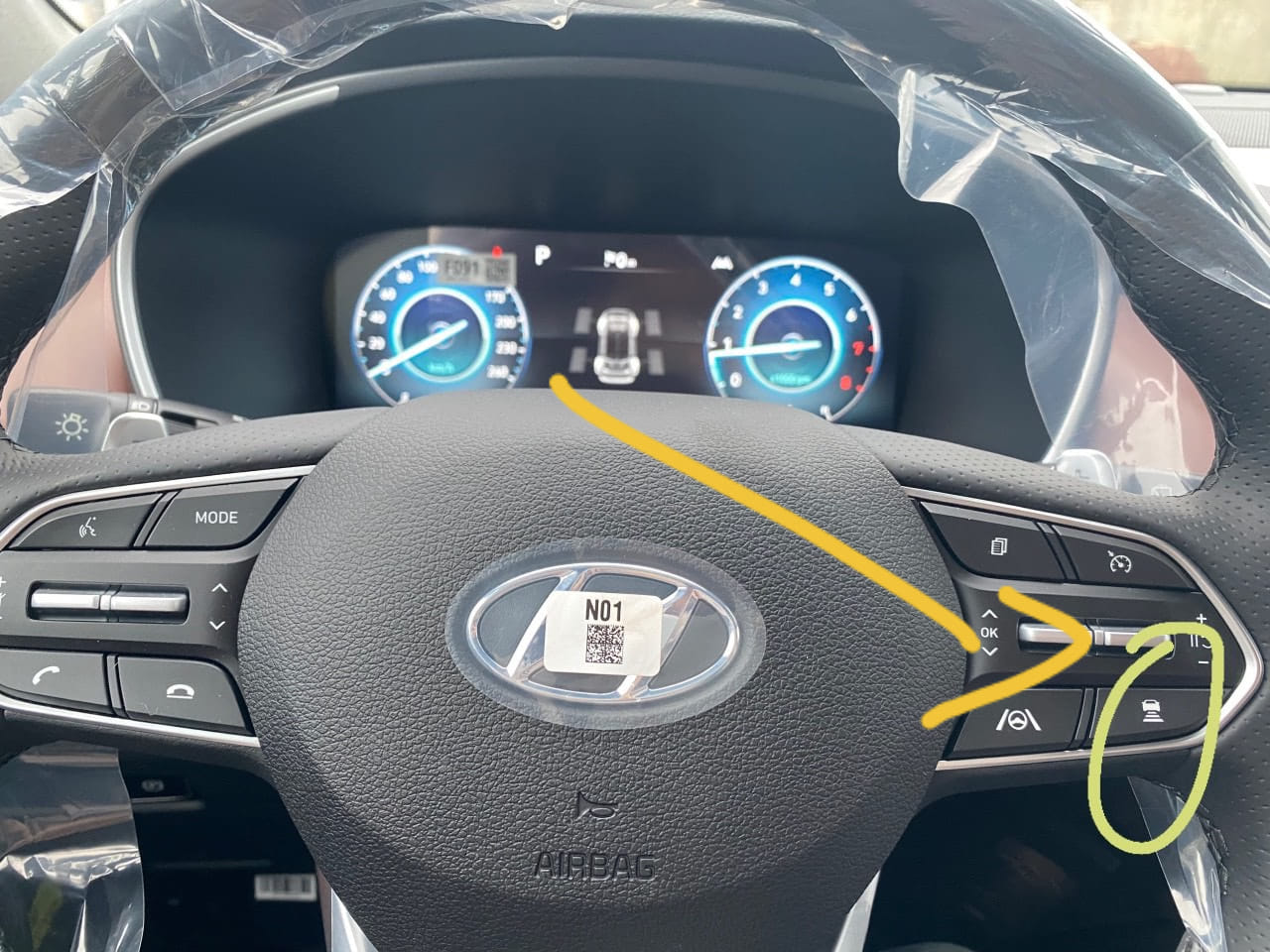 Hyundai Santa Fe 2022 lặng lẽ cập bến đại lý Thêm tính năng, tăng giá bán a2