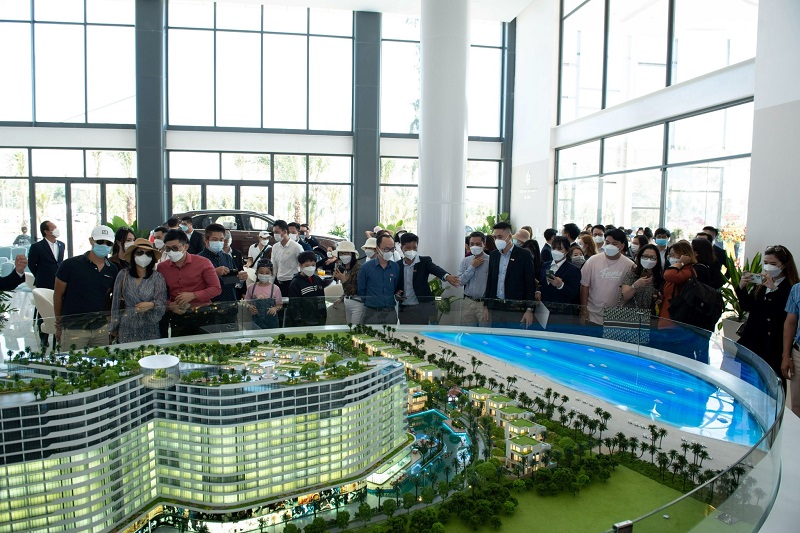H&agrave;ng ng&agrave;n kh&aacute;ch h&agrave;ng đ&atilde; tới tham dự sự kiện