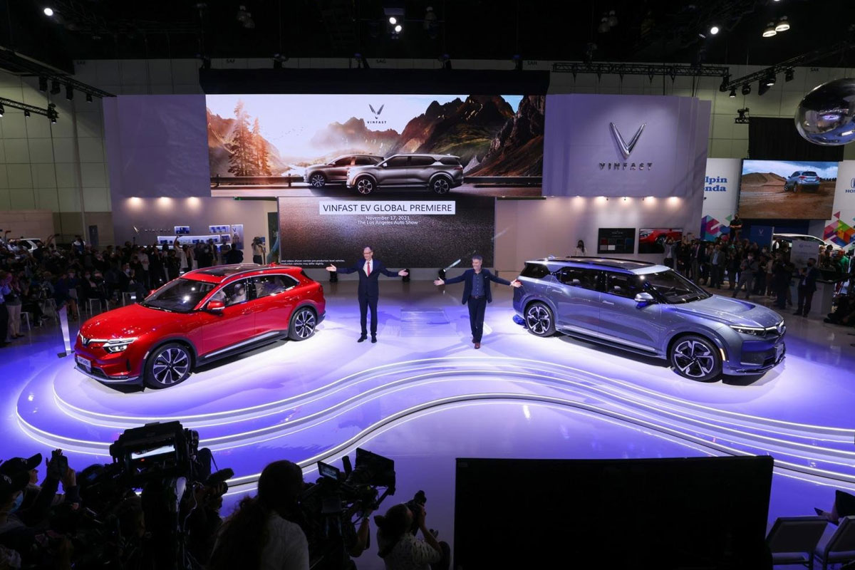 VinFast nhận đặt h&agrave;ng xe VF e35, VF e36 tại Triển l&atilde;m CES 2022.