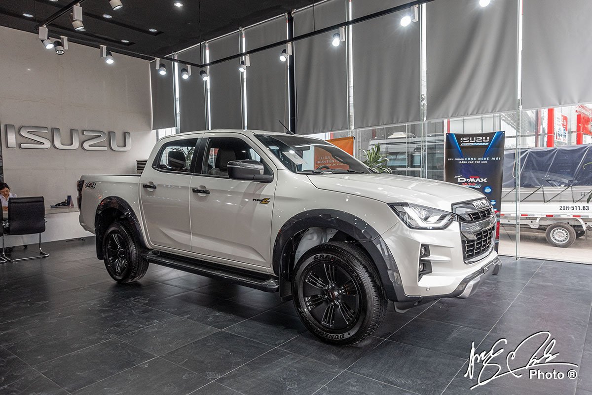 SUV mu-X - mẫu SUV bền bỉ, mạnh mẽ 1