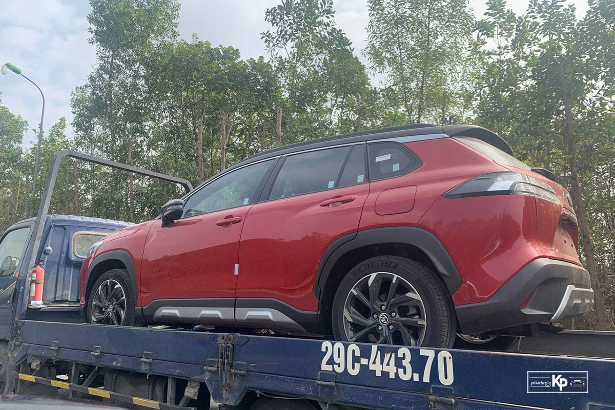 Toyota Corolla Cross GR-Sport 2022 đã về Việt Nam, chờ ngày ra mắt a2