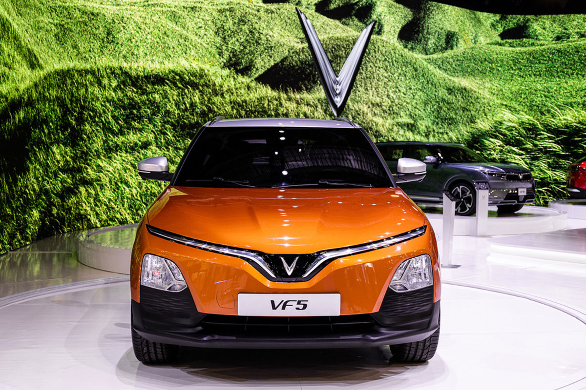 VF5 có kiểu dáng tương đối đơn giản so với các đàn anh.