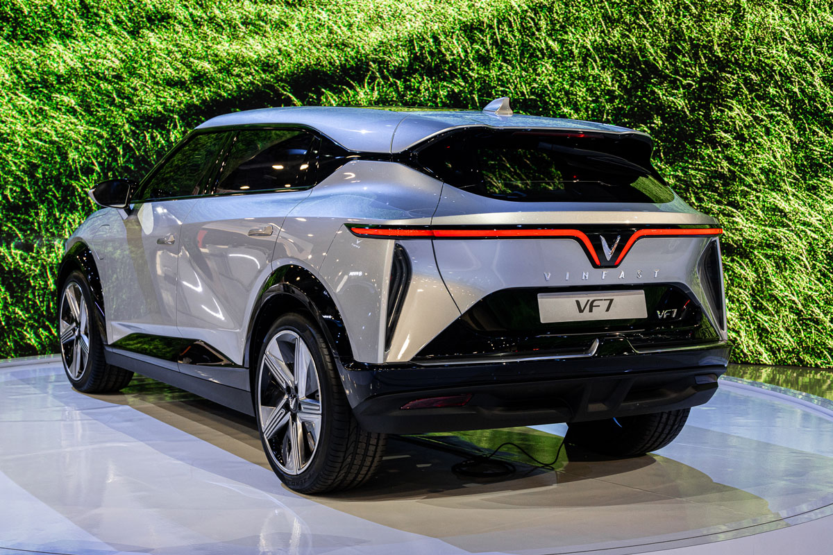 VF7 sở hữu ngoại hình hoàn toàn khác biệt so với VF e34.